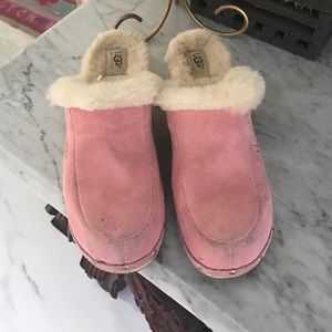 Pink ugg clogs